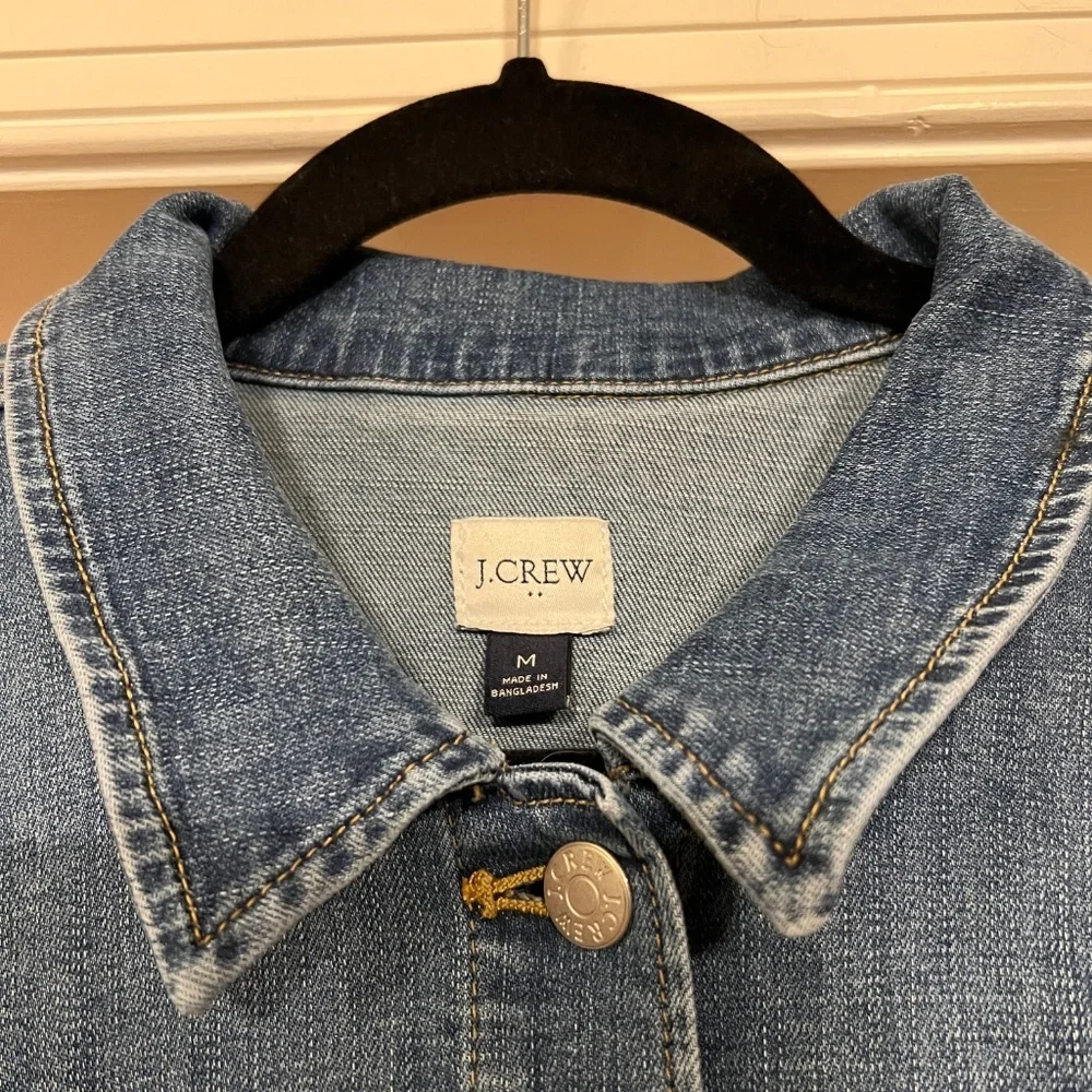 EUC J.Crew Factory Classic Stretch Denim Jean Trucker Jacket in Navy Blue MEDIUM - Picture 2 of 3